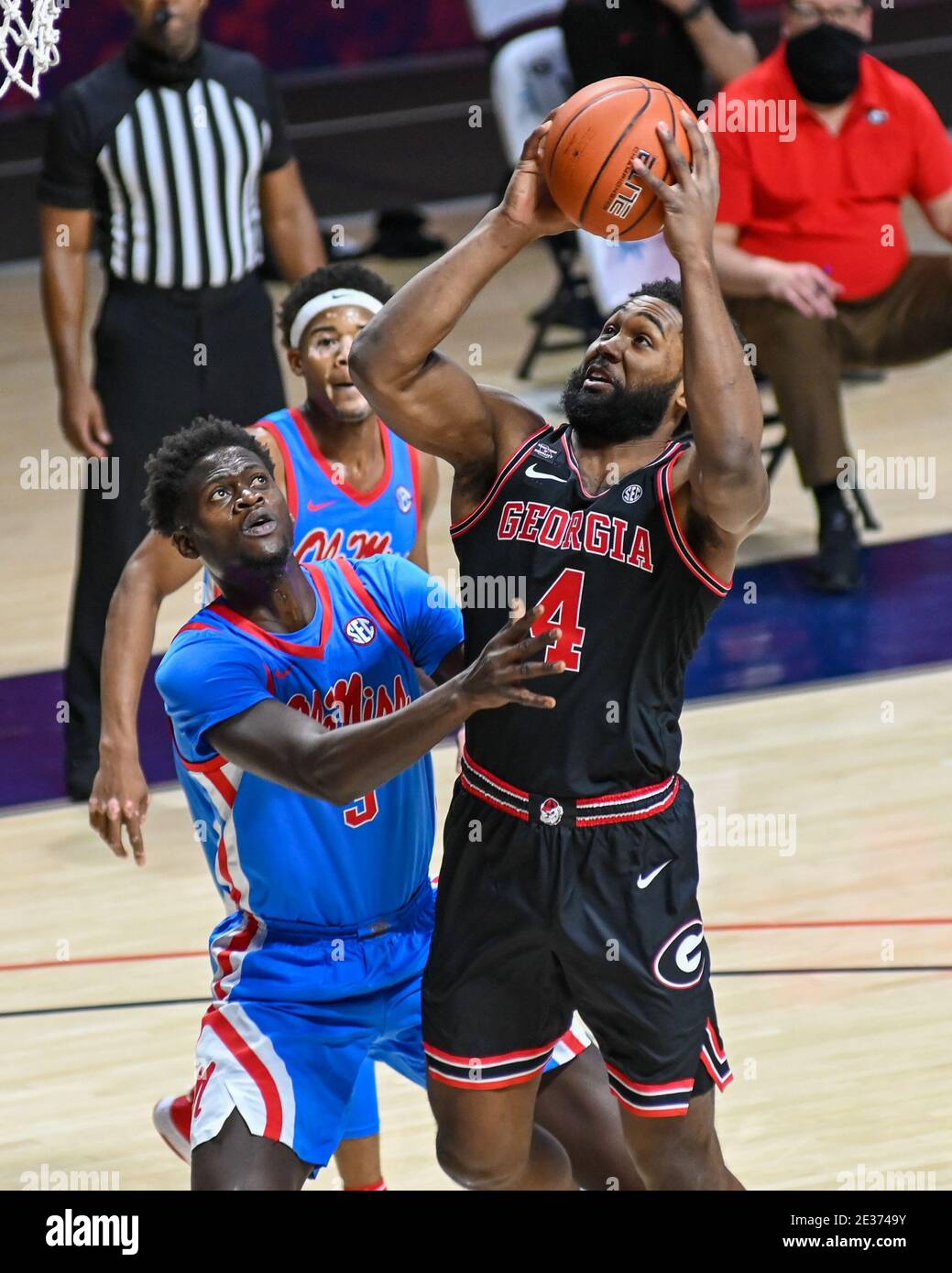 Georgia bulldogs mens basketball hi-res stock photography and images ...