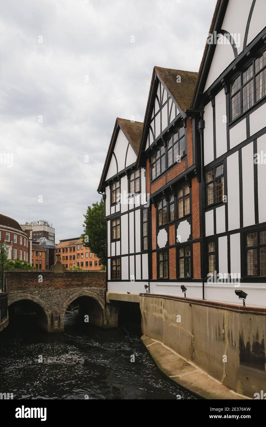 The historic 12th century Clattern Bridge over the Hogsmill River in the quaint old town of Kingston Upon Thames in southwest London, England. Stock Photo