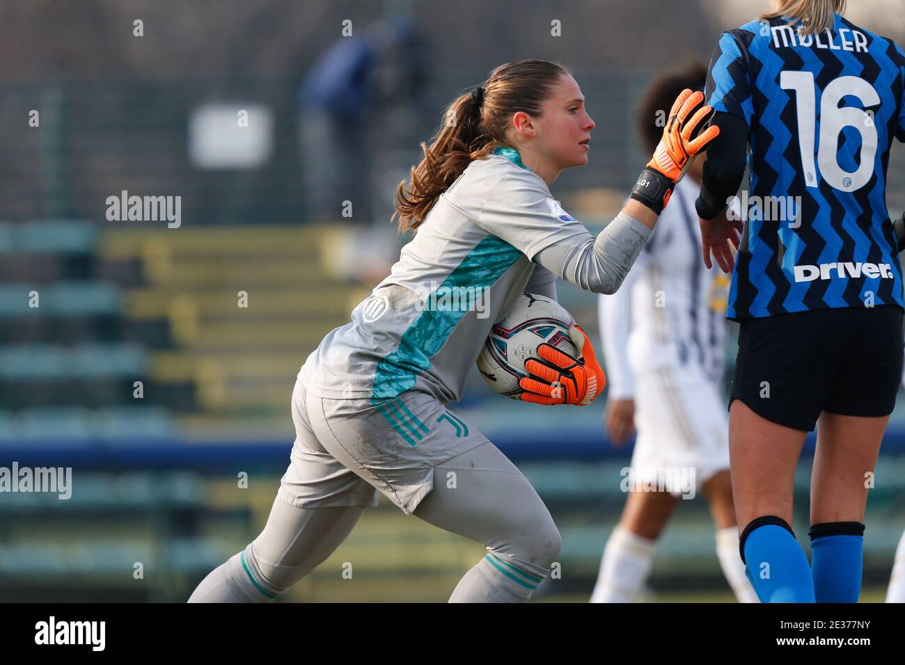 Milan, Italy. 17th Jan, 2021. Milan, Italy, Suning Youth Development Centre in Memory of Giacinto Facchetti, January 17, 2021, Laura Giuliani (Juventus FC) during FC Internazionale vs Juventus Women - Italian football Serie A Women match Credit: Francesco Scaccianoce/LPS/ZUMA Wire/Alamy Live News Stock Photo