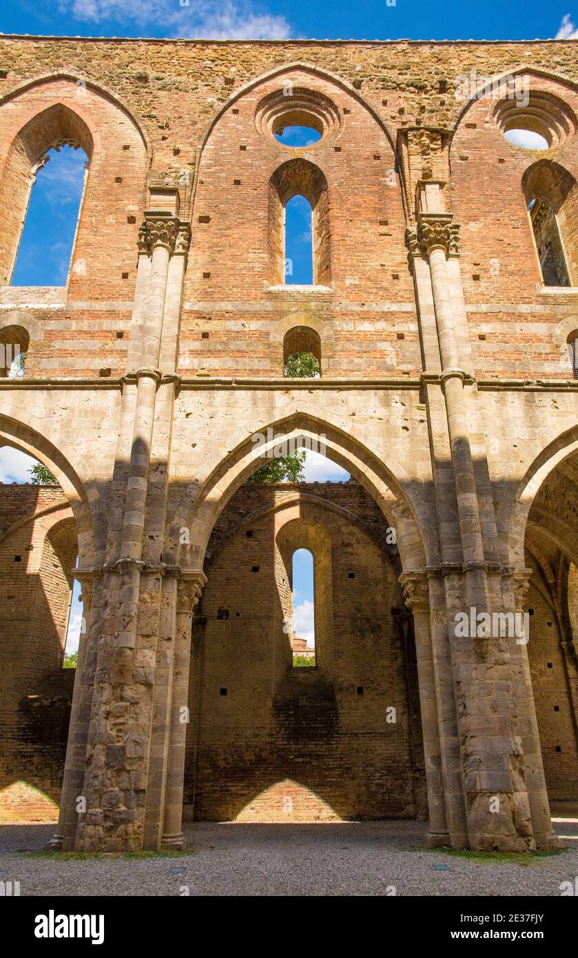 Chiusdino,Italy-7th Sept 2020.The roofless San Galgano Abbey ,Siena Province,Tuscany. Arch/radius windows at the top, lancet/pointed arches at bottom Stock Photo