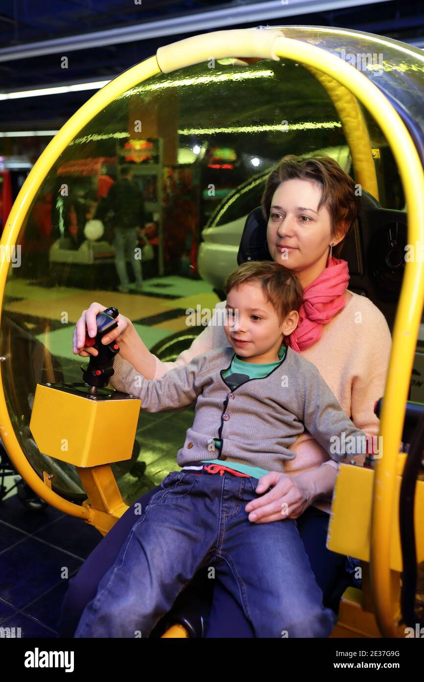 Two Person Helicopter High Resolution Stock Photography and Images - Alamy