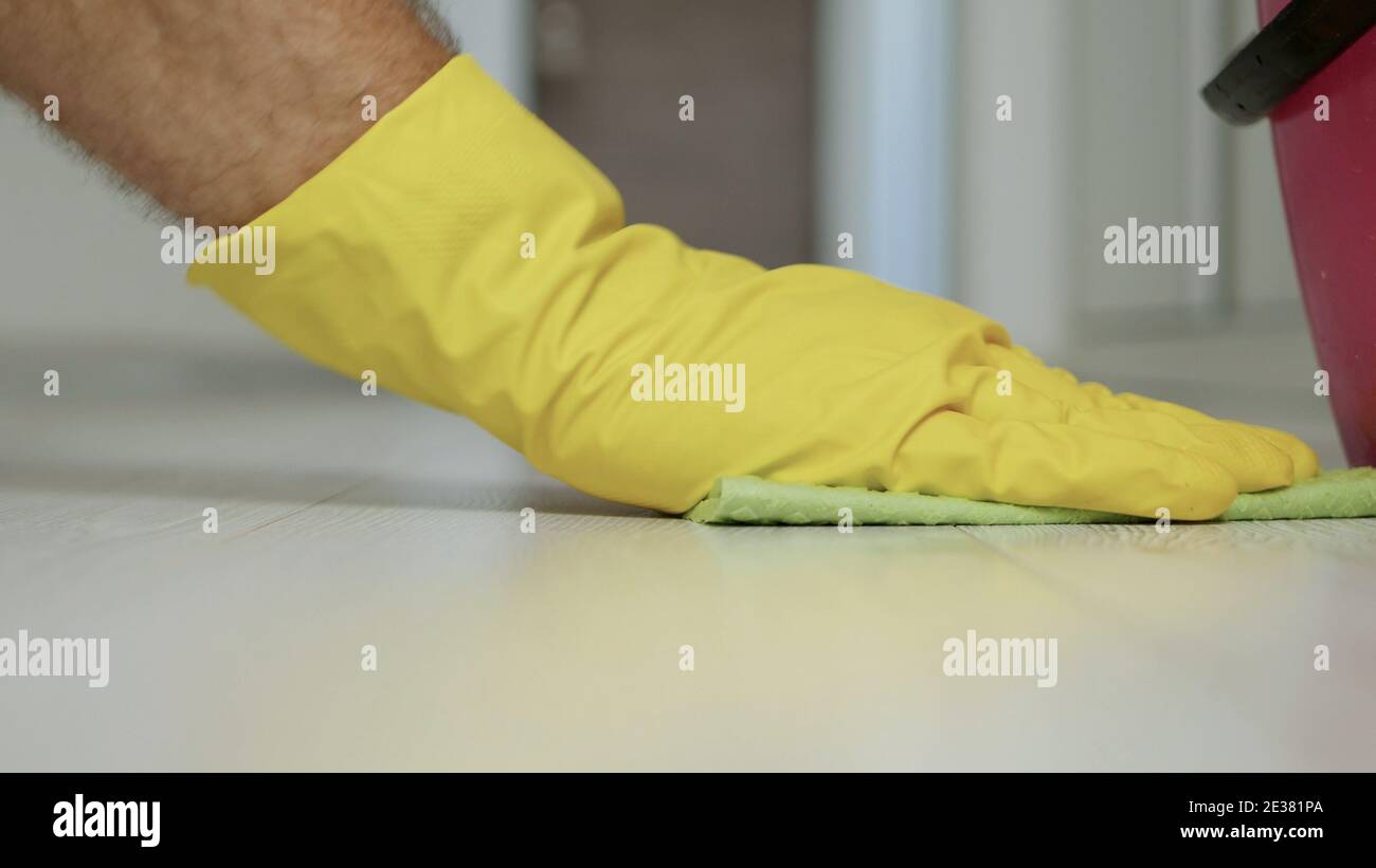 Housekeeper housekeeping cleaning hires stock photography and images