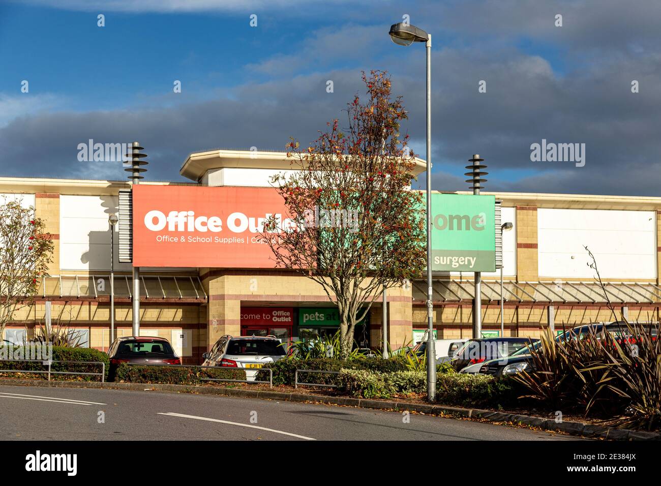 Office outlet office supplies retail business hires stock photography and images Alamy
