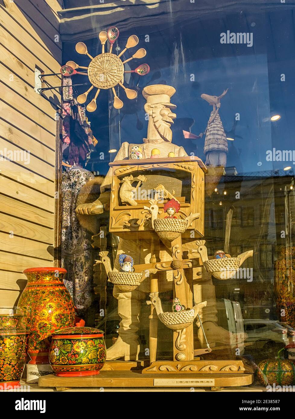 Showcase of a folk art store in St. Petersburg Stock Photo Alamy