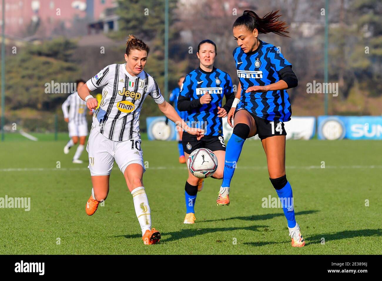 Kathellen Sousa Feitoza (#14 Inter) and Cristiana Girelli (#10 FC Juventus)  during the Serie