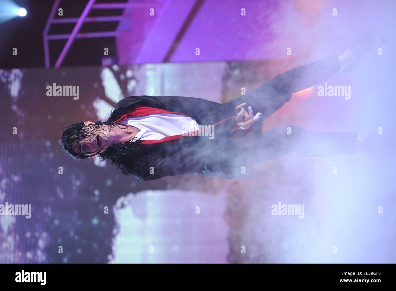 Exclusive Alon During A La Recherche Du Nouveau Michael Jackson Final Near Paris France On November