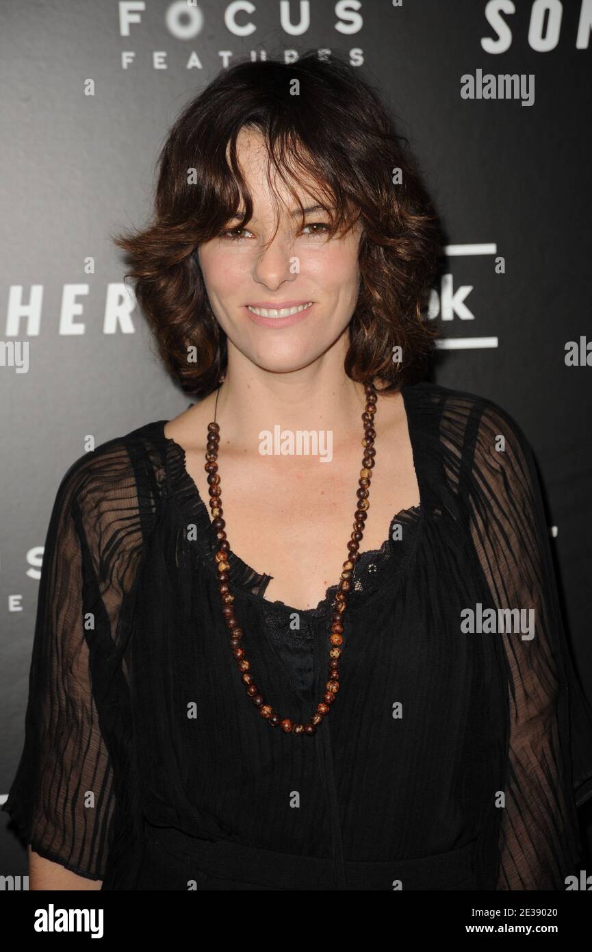 Parker Posey arriving for the premiere of 'Somewhere' at the Tribeca Grand Hotel in New York City, NY, USA on December 12, 2010. Photo by Mehdi Taamallah/ABACAPRESS.COM Stock Photo