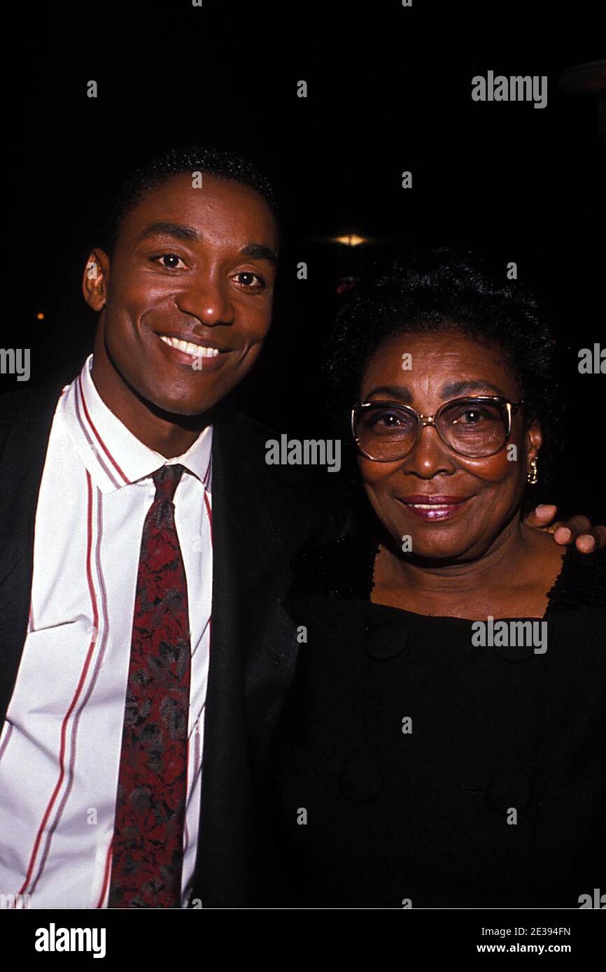 Isiah Thomas Isiah thomas 1989 hi-res stock photography and images - Alamy