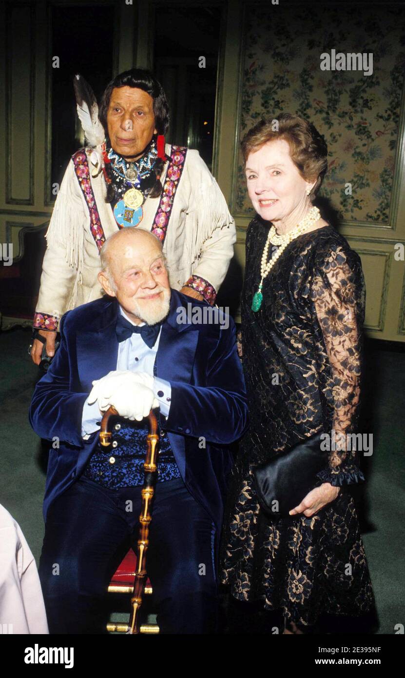 Iron Eyes Cody, Burl Ives And Jane Wyatt 1988 Credit Ralph Dominguez