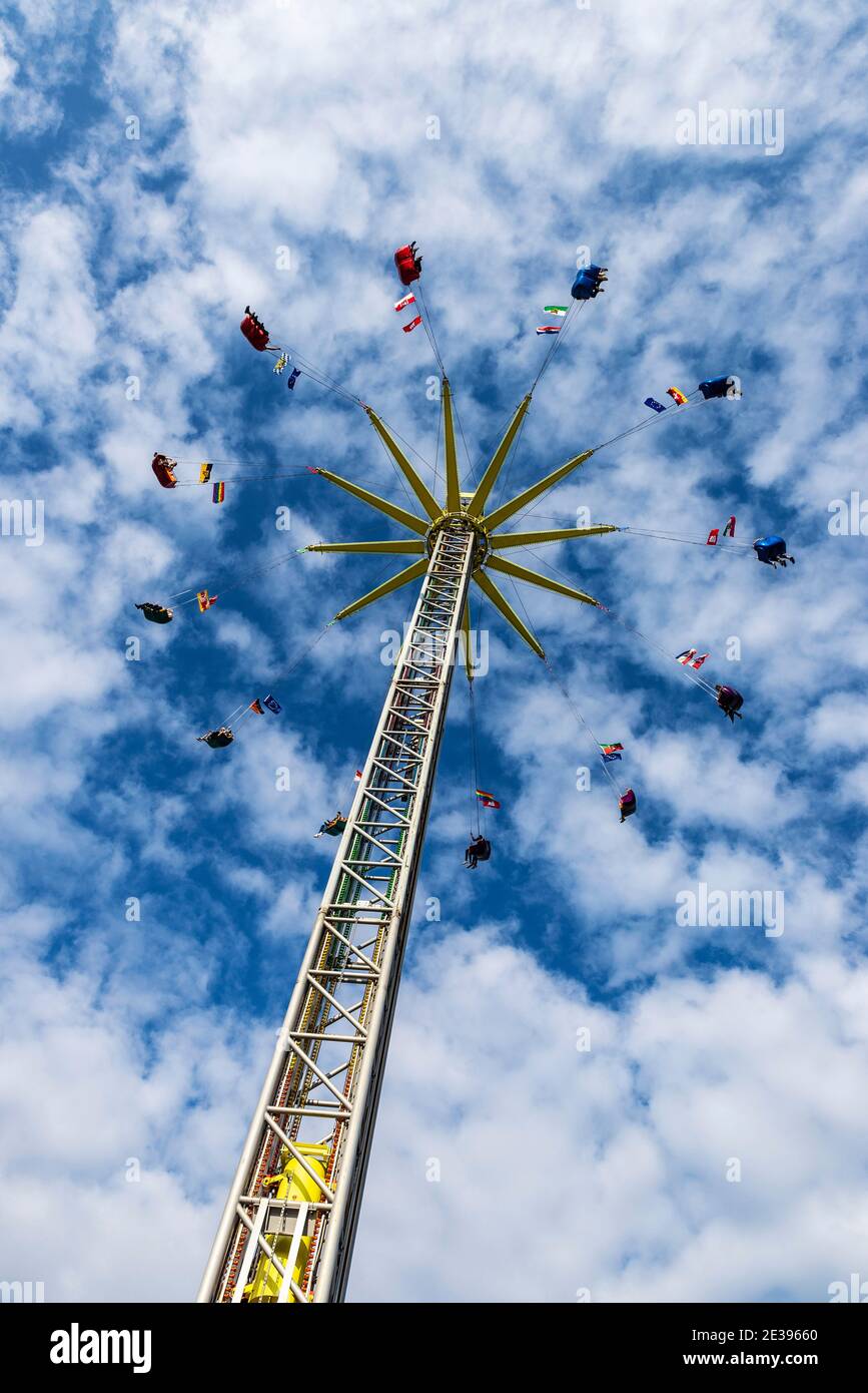 Rotating pendulum hi-res stock photography and images - Alamy