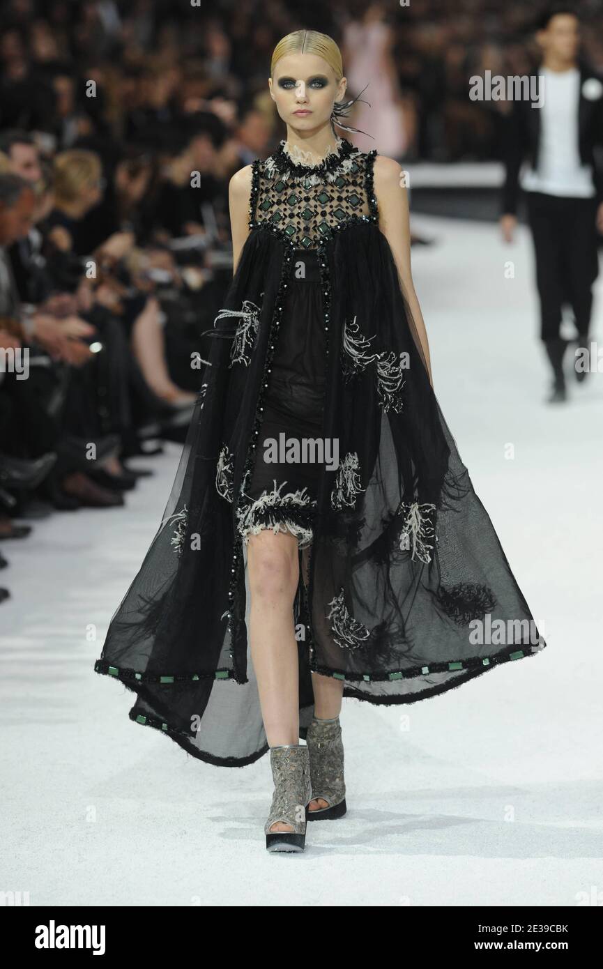 Chanel Spring 2011 Ready-to-Wear Collection