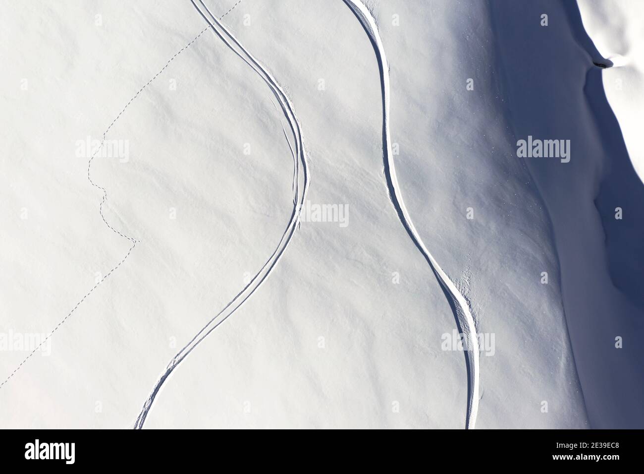 Piste lines hi-res stock photography and images - Alamy