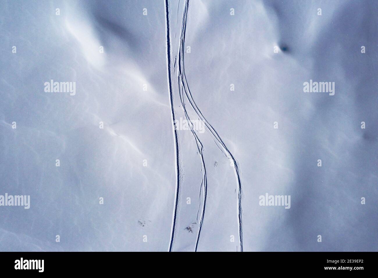 Piste lines hi-res stock photography and images - Alamy