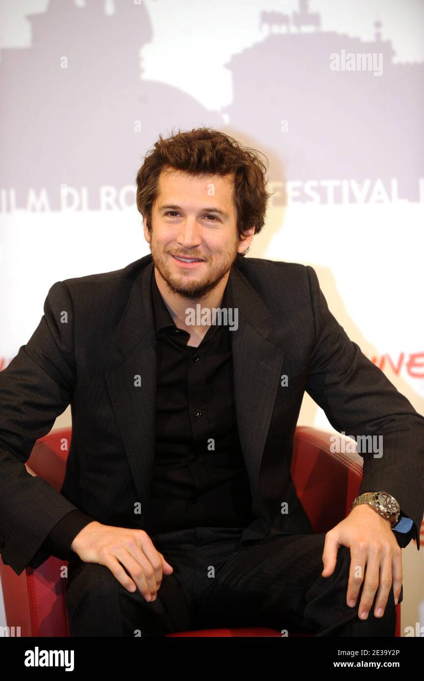 French actor Guillaume Canet poses during a photo call to present the film 'Les  petits mouchoirs'
