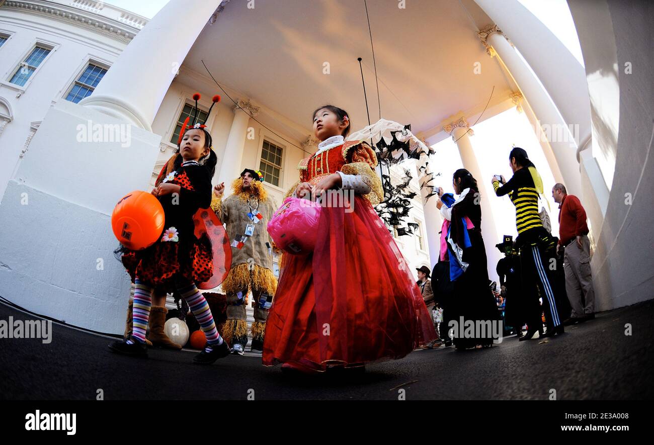 Kids gather for trick or treating at the North Portico of the White House, in Washington, DC, USA on October 31, 2010. US President Barack Obama and First Lady Michelle Obama will greet trick or treaters at the North Portico of the White House to celebrate Halloween. Photo by Olivier Douliery/ABACAPRESS.COM Stock Photo