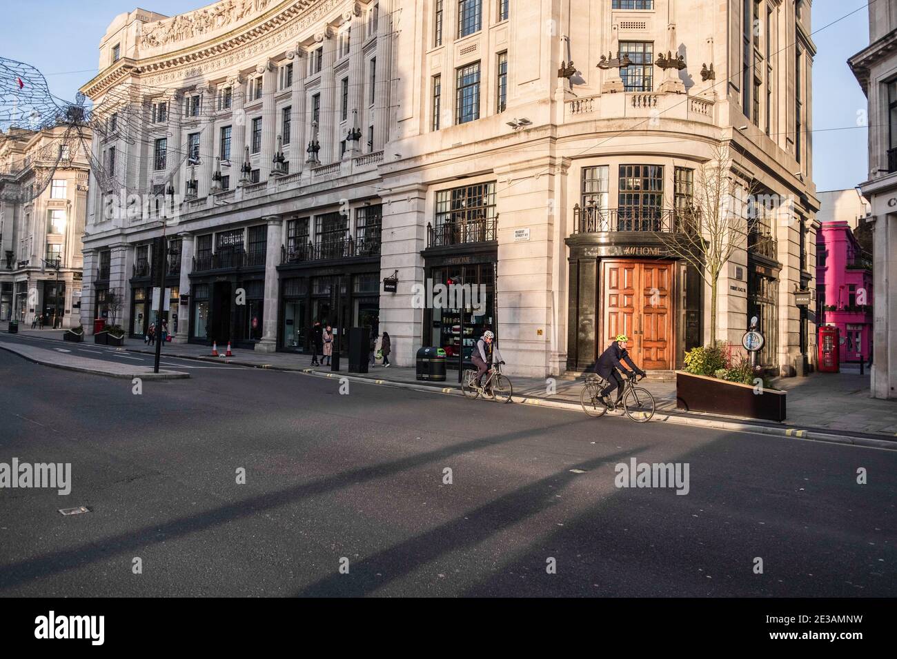 H m store london hi res stock photography and images Page 2 Alamy