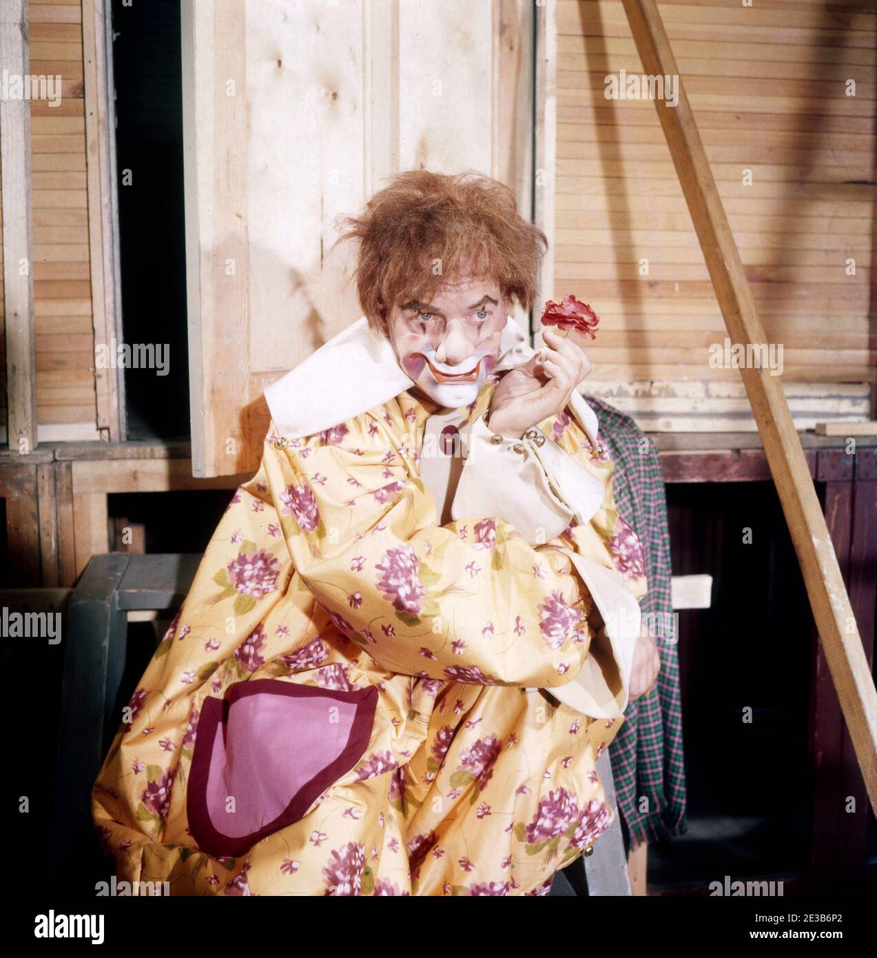 Paul Edwin Roth als Clown Heino in Der Tod auf dem Rummelplatz, Regie: Joachim Hess, 1958. Paul Edwin Roth as Heino the Clown in Der Tod auf dem Rummelplatz, Director: Joachim Hess, 1958. Stock Photo