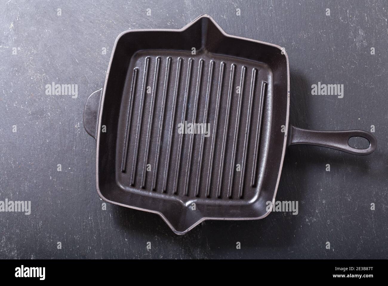 Top view empty grill hi-res stock photography and images - Alamy