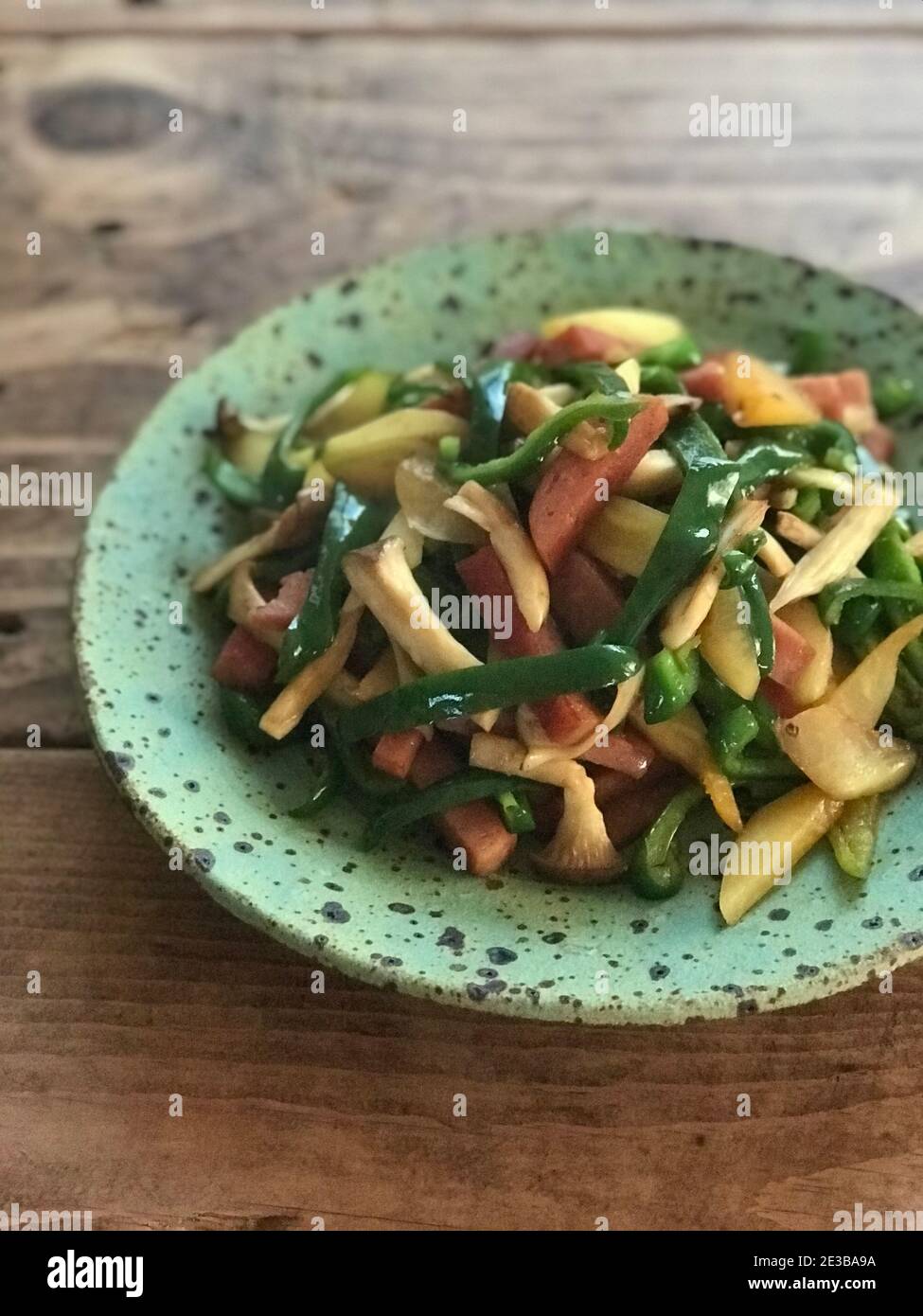 Fried Green Papaya and Pork Stock Photo Alamy