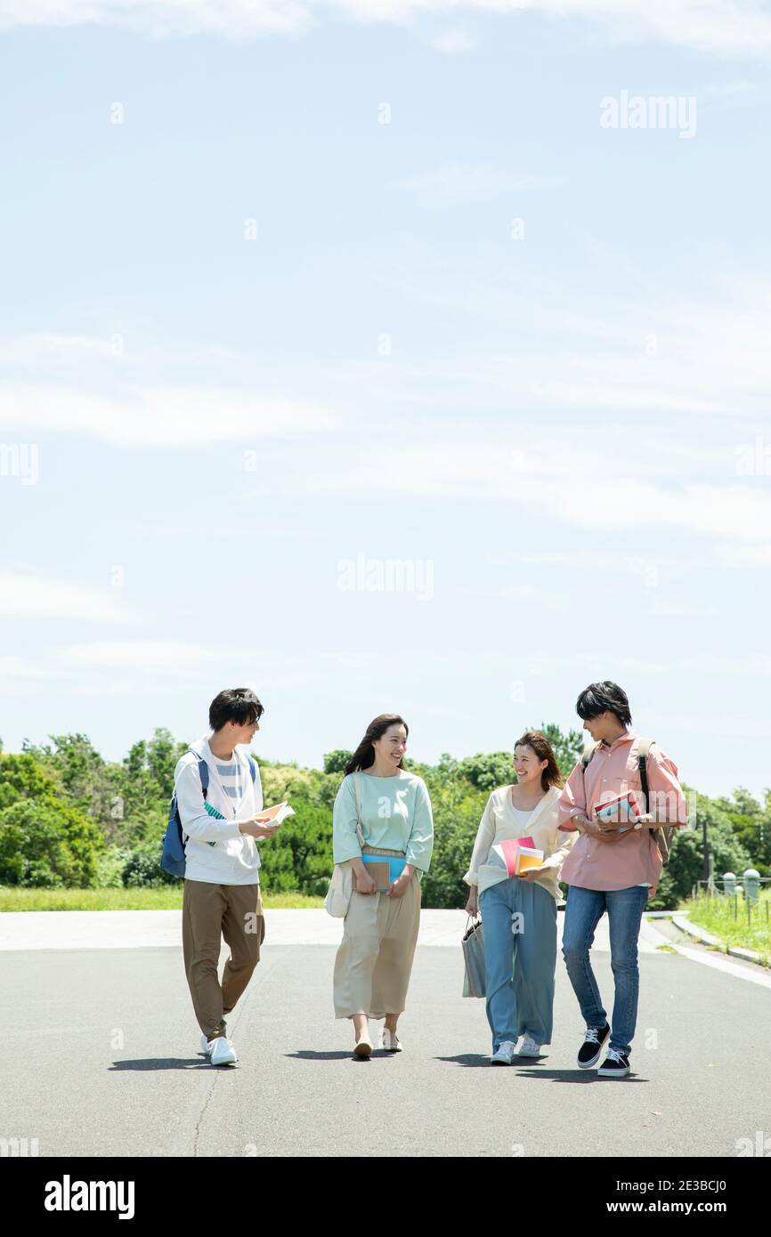 Japanese university students at the campus Stock Photo - Alamy