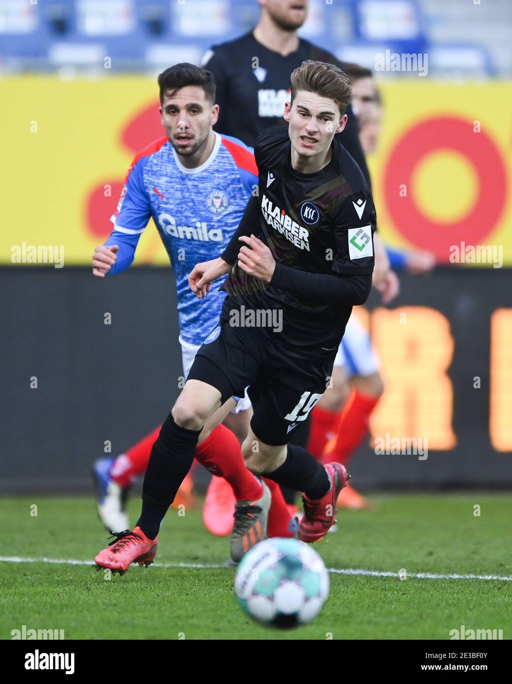 Left To Right Ahmet Arslan Kiel Dominik Kother Ksc Ges Football 2 Bundesliga Holstein Kiel Karlsruher Sport Club February 17 2021 Football Soccer 2nd League Holstein Kiel Vs Karlsruher