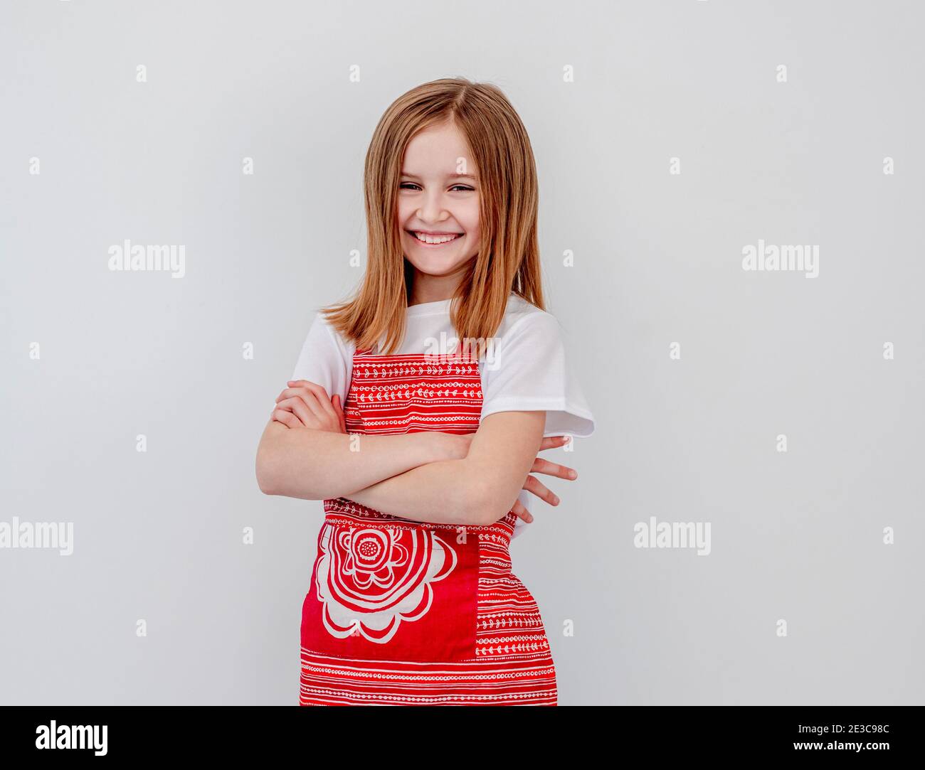 Girl with white apron hi-res stock photography and images - Alamy