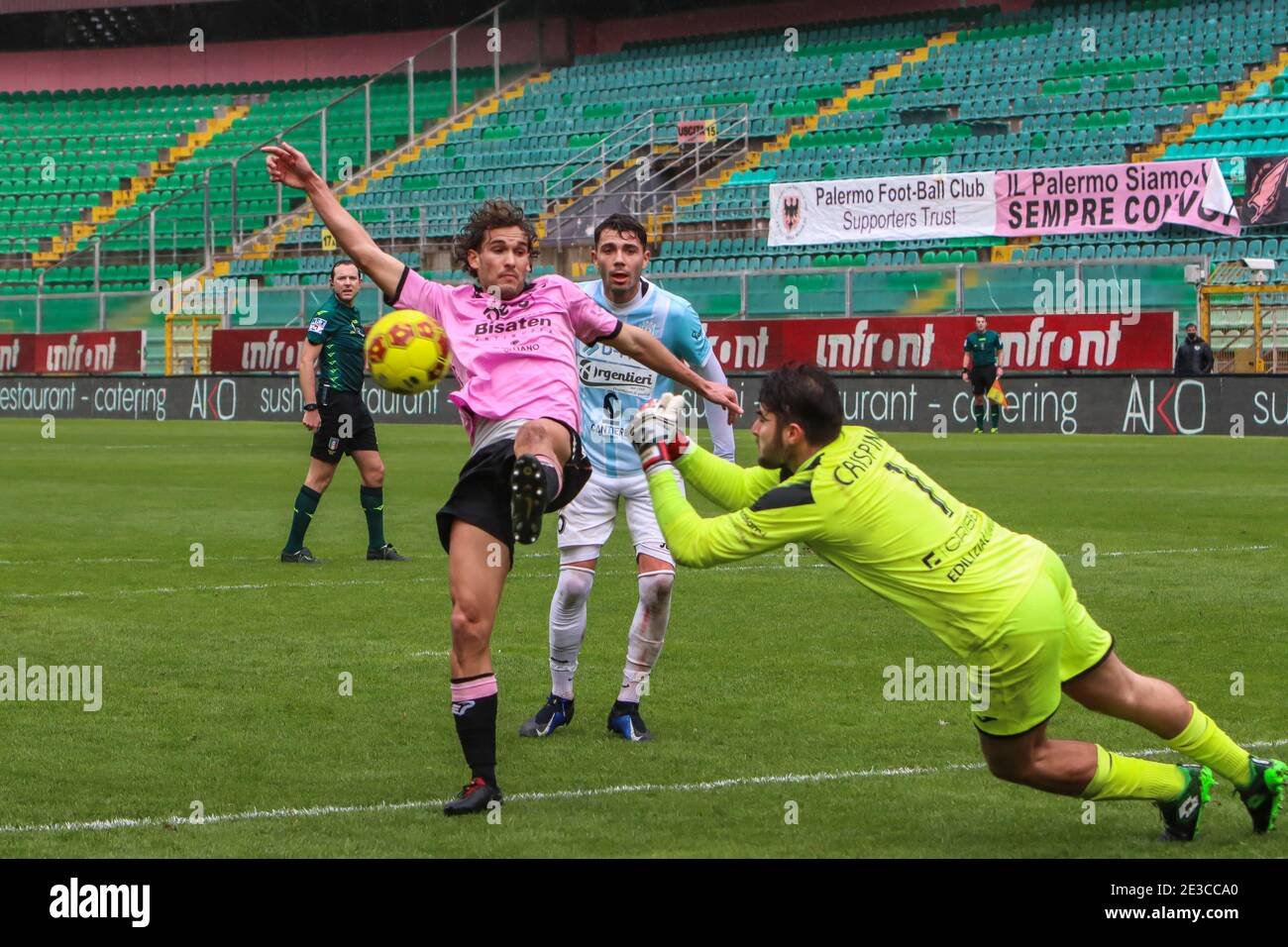 Venice, Italy. 01st May, 2023. The referee Daniele Rutella during the  Italian soccer Serie B match Venezia FC vs Modena FC on May 01, 2023 at the  Pier Luigi Penzo stadium in