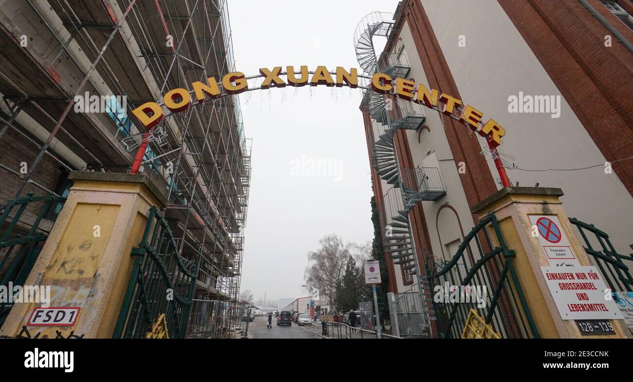 Berlin, Germany. 18th Jan, 2021. View of the entrance gate to the Dong Xuan Center. The Dong Xuan Center, which is considered Germany's largest Asian market, is said to play a role in the smuggling business. (To dpa 'BKA: Berlin 'hub' of Vietnamese human traffickers') Credit: Jörg Carstensen/dpa/Alamy Live News Stock Photo