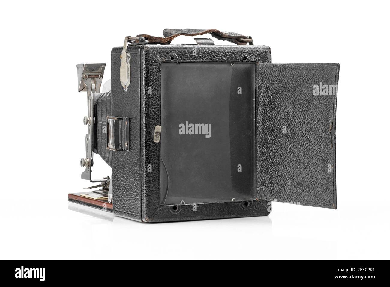GROUND GLASS VIEWER FOCUSING SCREEN ENSIGN KLITO FOLDING PLATE CAMERA Houghton Ensign Klito Camera Double Extension Bellows Clipping Path in JPEG Stock Photo