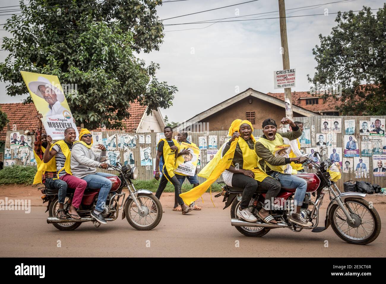 Kampala, Uganda. 17th Jan, 2021. Supporters of Uganda's ruling National