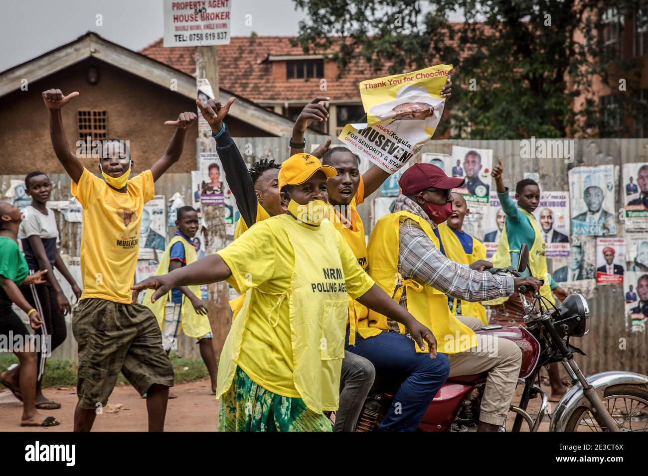 Kampala, Uganda. 17th Jan, 2021. Supporters of Uganda's ruling National
