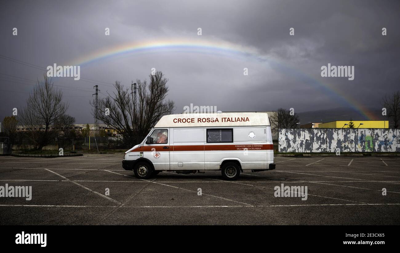 Italy, Abruzzo region, L'Aquila, December 07, 2020 : Medical workers of the Red Cross make coronavirus test drive-through, directly in the car. Tested Stock Photo