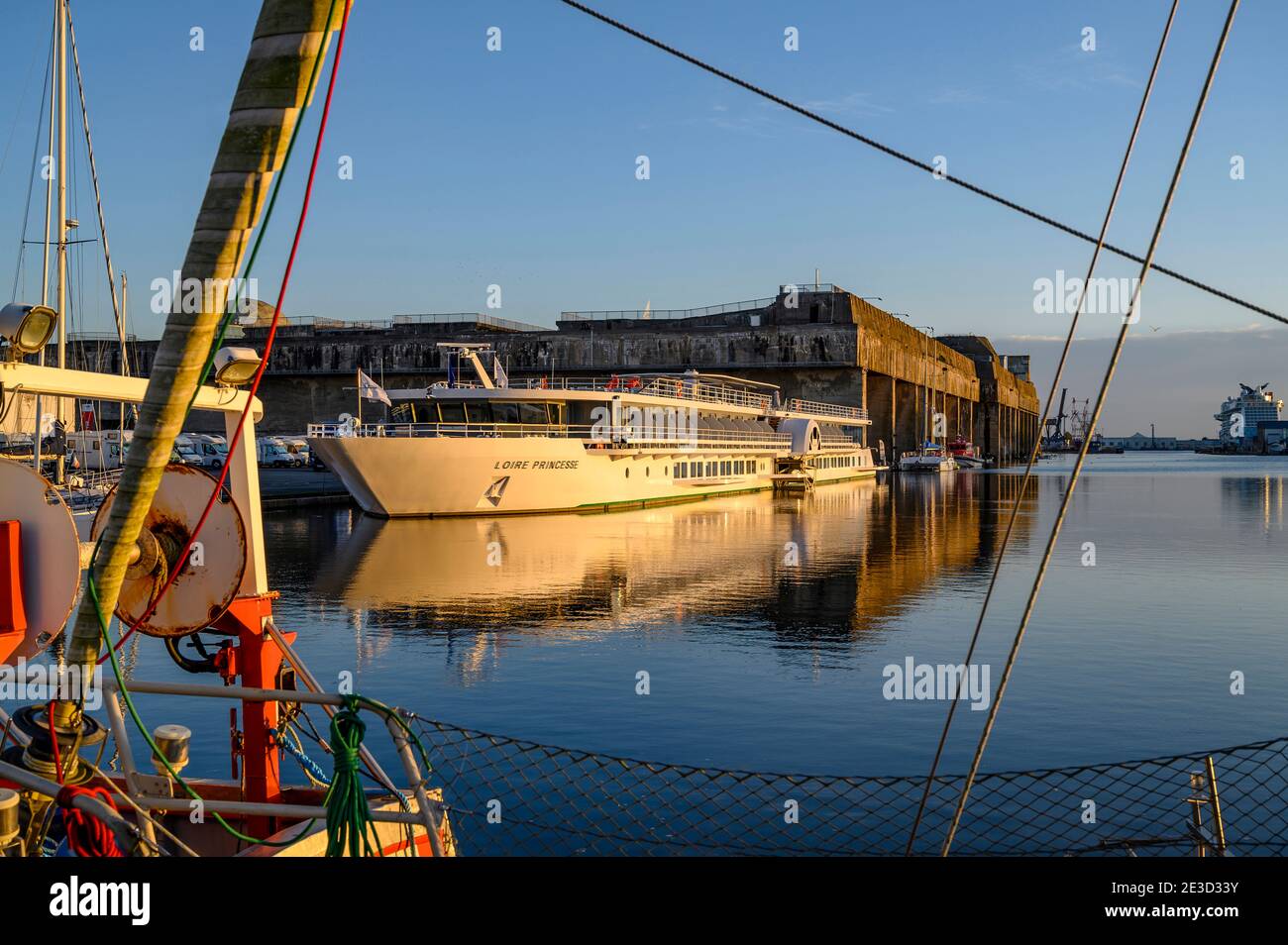 Bassin de saint nazaire hires stock photography and images Alamy