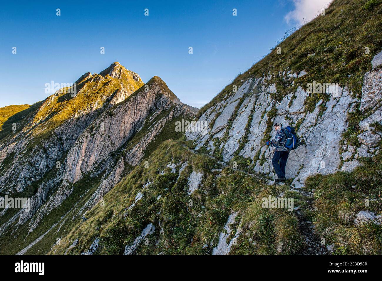 Sentiero di guerra hi-res stock photography and images - Alamy