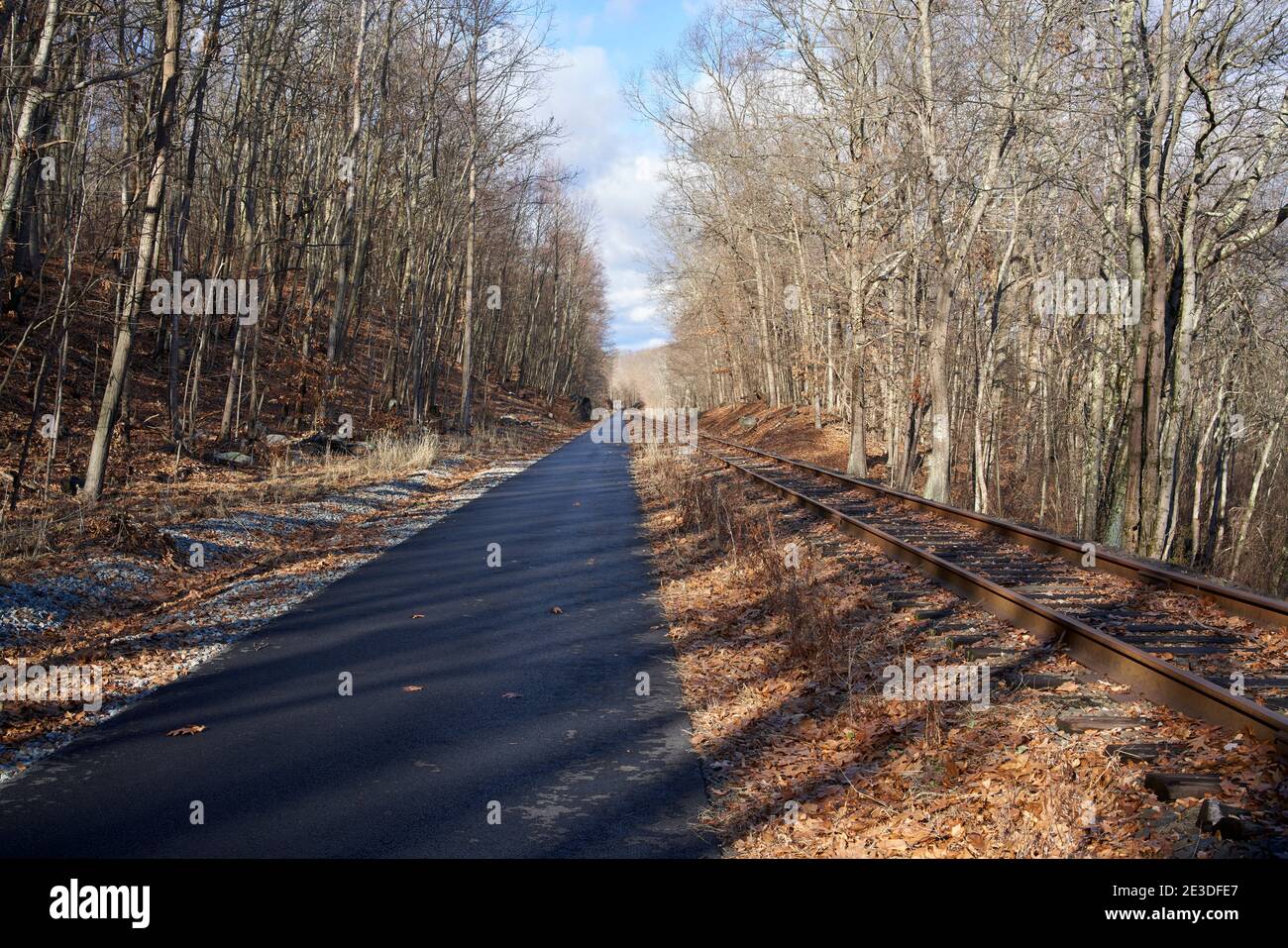 Empire State Trail bike path next to railroad tracks in the Hudson Valley, New York State. Stock Photo