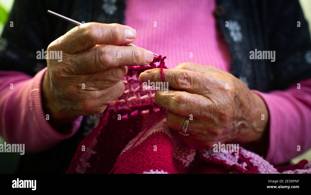 Old woman sitting knitting grandmother hi-res stock photography and ...