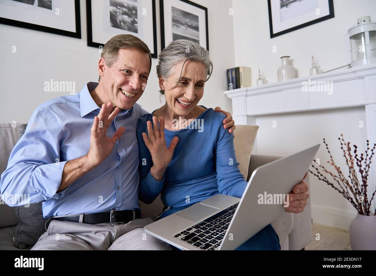 Video Call Couple Hi Res Stock Photography And Images Alamy