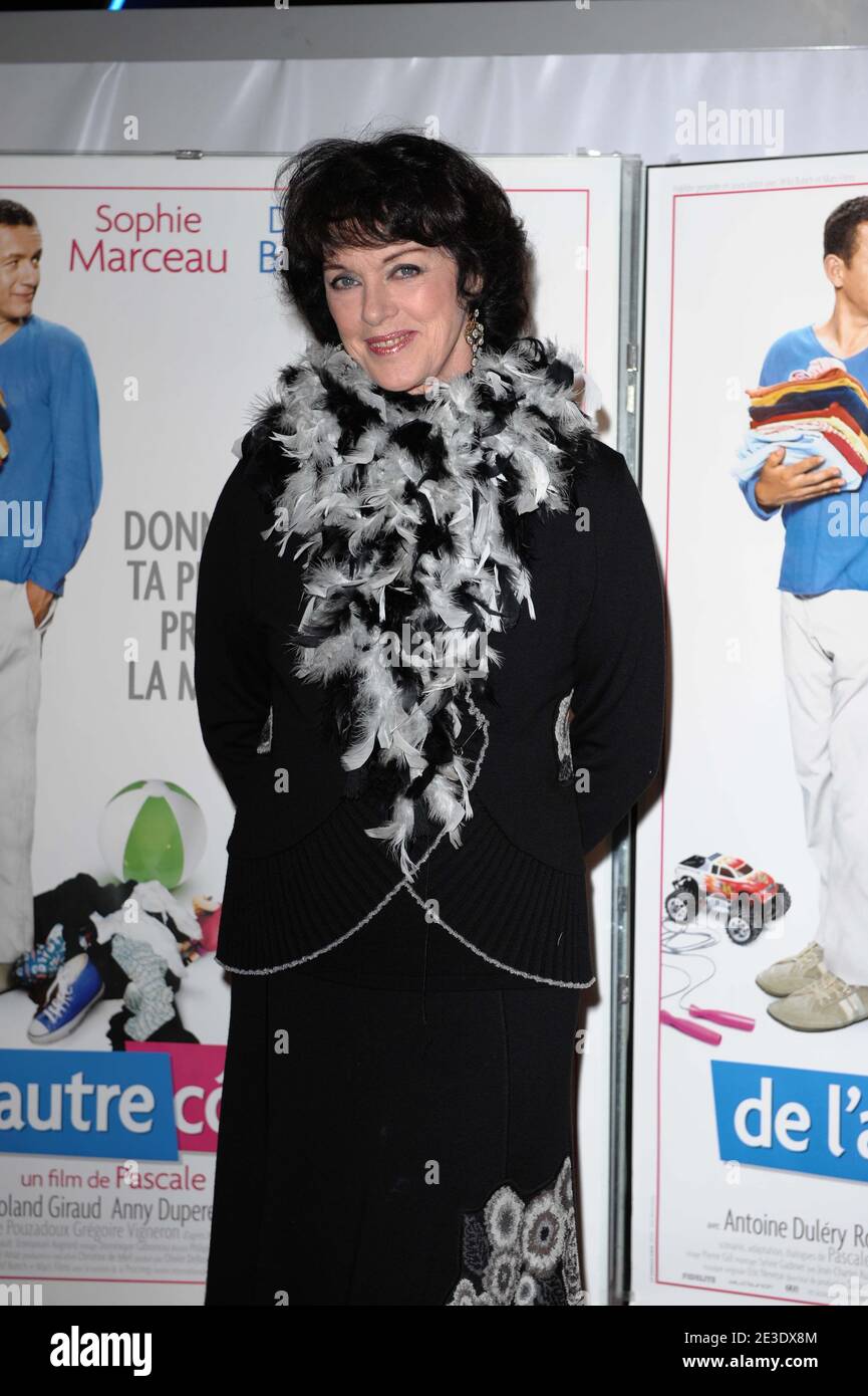 Cast member Anny Duperey attends the premiere of 'De l'autre cote du lit'  at UGC Bercy in Paris, France on January 6, 2009. Photo by Thierry  Orban/ABACAPRESS.COM Stock Photo - Alamy