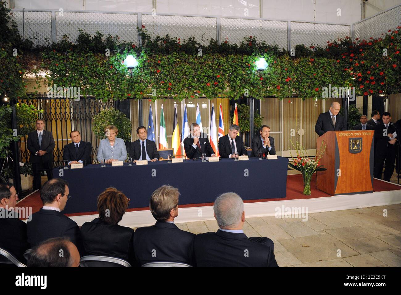 From R : Israeli Prime Minister Ehud Olmert, Spanish Prime Minister Jose Luis Rodriguez Zapatero, Great Britain's Prime Minister Gordon Brown, Czech Prime Minister Mirek Topolanek, French President Nicolas Sarkozy and German Chancellor Angela Merkel and Italian Prime Minister Silvio Berlusconi seen during a joint press conference at the residence of Israeli Prime Minister Ehud Olmert in Jerusalem, Israel on January 18, 2009. Photo by Ammar Abd Rabbo/ABACAPRESS.COM Stock Photo