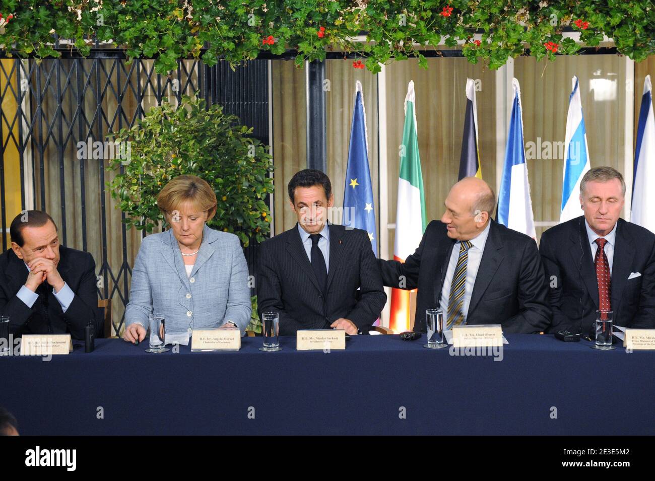 (R-L) Czech Prime Minister Mirek Topolanek, Israeli Prime Minister Ehud Olmert, French President Nicolas Sarkozy and German Chancellor Angela Merkel and Italian Prime Minister Silvio Berlusconi seen during a joint press conference with other European leaders at the residence of Israeli Prime Minister Ehud Olmert in Jerusalem, Israel on January 18, 2009. Photo by Ammar Abd Rabbo/ABACAPRESS.COM Stock Photo