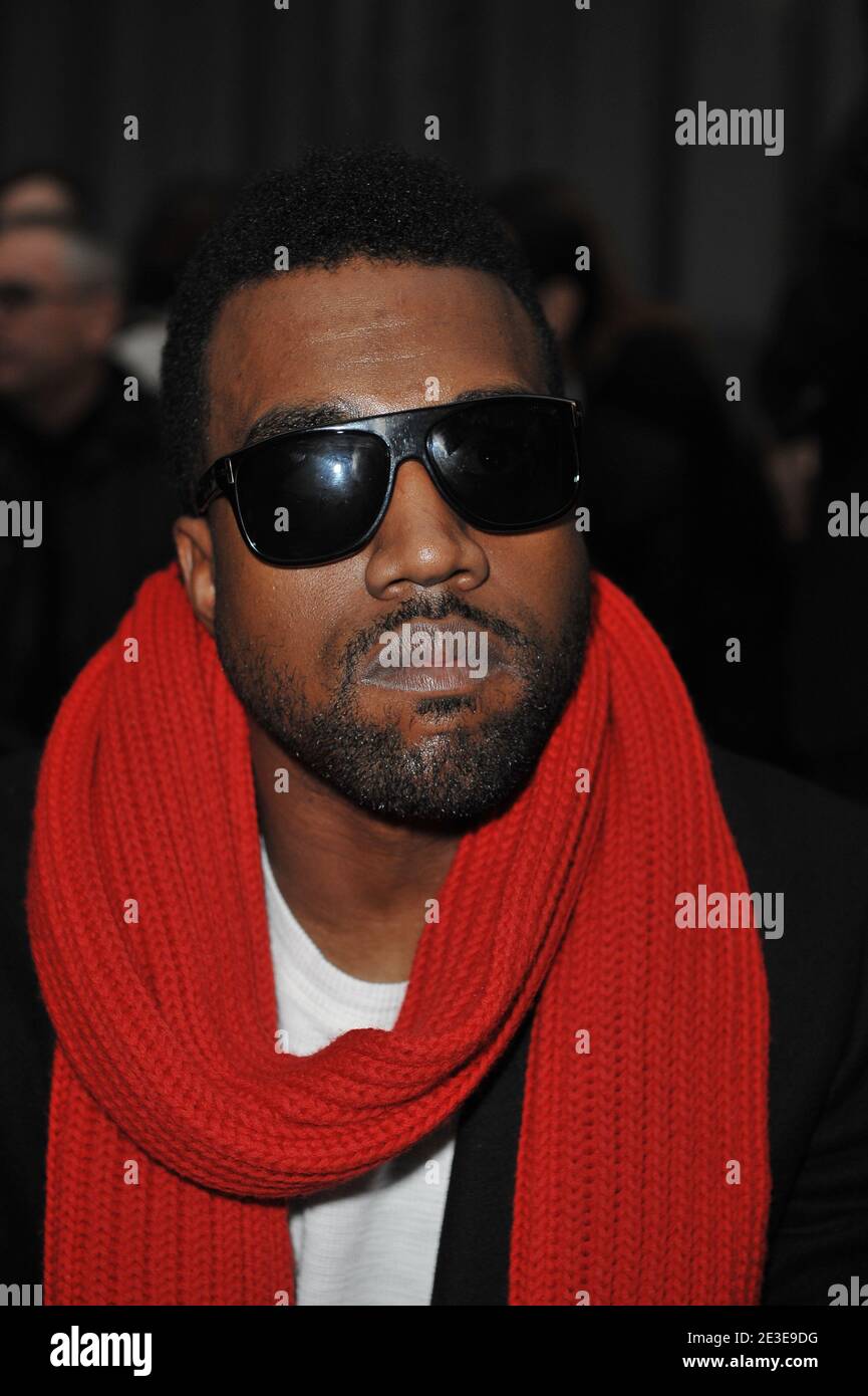 US singer Kanye West attends Louis Vuitton Men's Spring-Summer 2009  collection in Paris, France on June 26, 2008. Photo by  Nebinger-Taamallah/ABACAPRESS.COM Stock Photo - Alamy