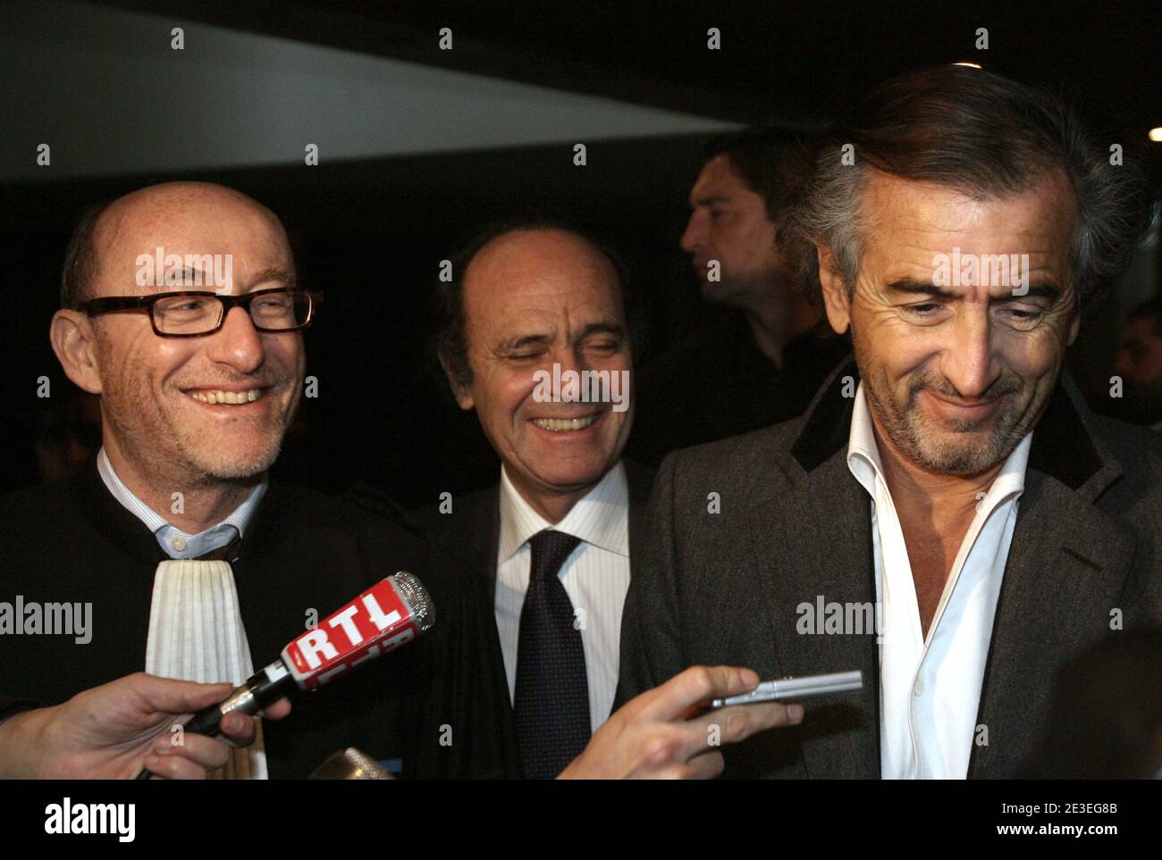 Bernard-Henry Levy est venu temoigner a la demande de la Licra, lors du proces Sine, la Licra porte plainte pour incitation a la haine raciale contre le dessinateur Sine, ne Maurice Sinet, a Lyon, France le 27 Janvier 2009. Photos Vincent Dargent/ABACAPRESS.COM Stock Photo