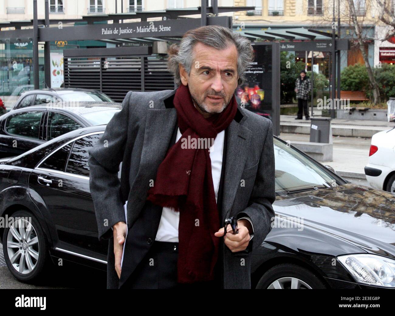 Bernard-Henry Levy est venu temoigner a la demande de la Licra, lors du proces Sine, la Licra porte plainte pour incitation a la haine raciale contre le dessinateur Sine, ne Maurice Sinet, a Lyon, France le 27 Janvier 2009. Photos Vincent Dargent/ABACAPRESS.COM Stock Photo