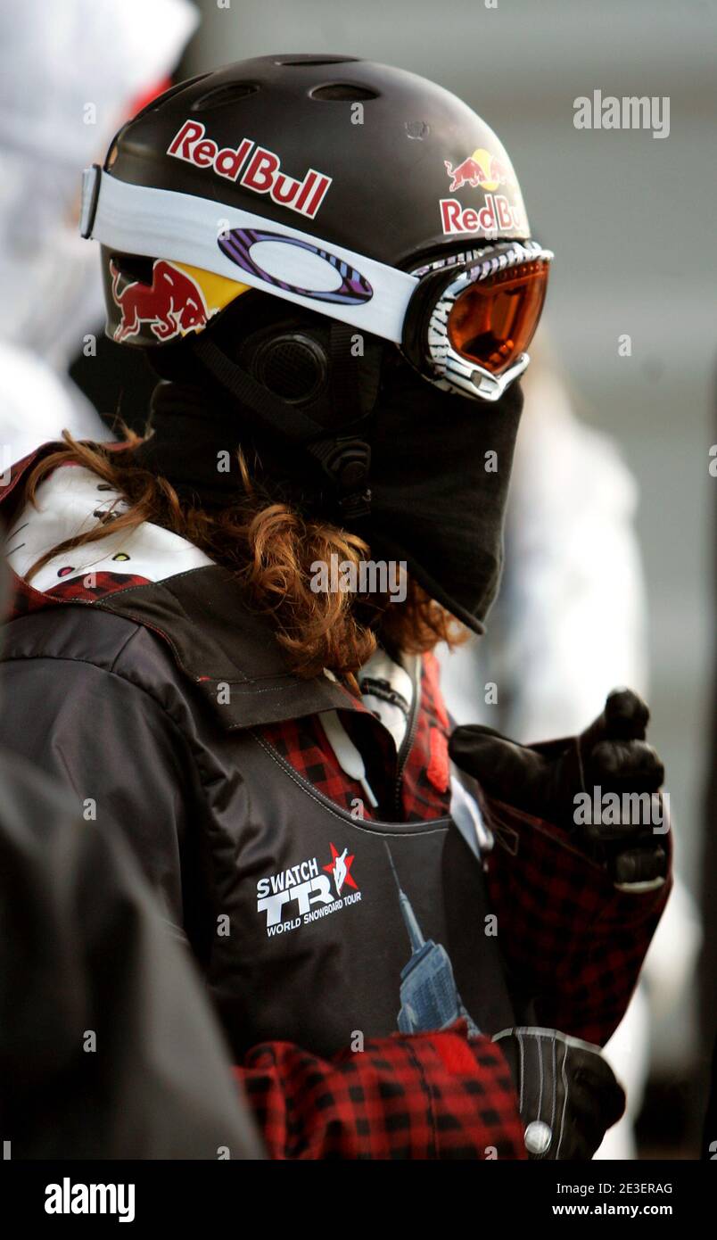 U.S snowboader olympic gold medalist Shaun White during the Red Bull Snow  Scrapers big air snowboarding event held at East River Park in New York  City, NY, USA on February 5, 2009.