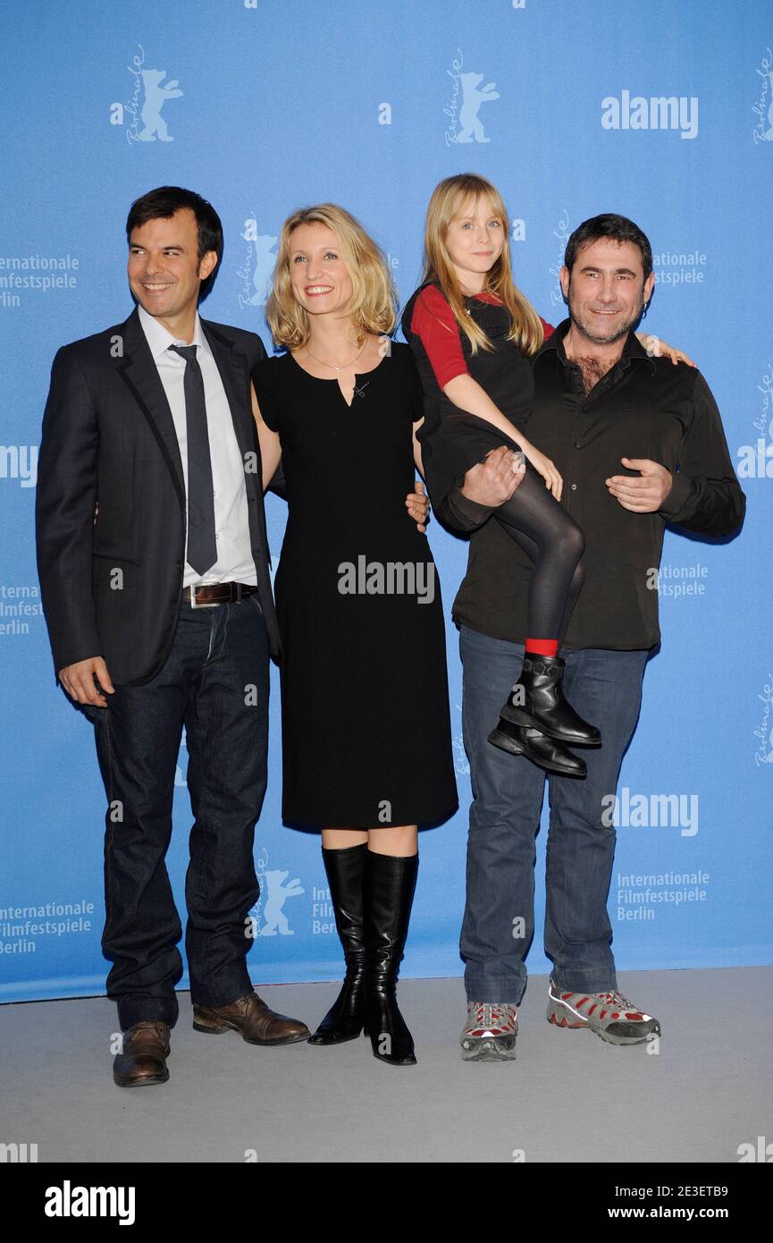 (L-R) Director Francois Ozon, actors Alexandra Lamy, Melusine Mayance and Sergi Lopez attend the 'Ricky' photocall during the 59th Berlin International Film Festival at the Grand Hyatt Hotel on February 6, 2009 in Berlin, Germany. Photo by Mehdi Taamallah/ABACAPRESS.COM Stock Photo