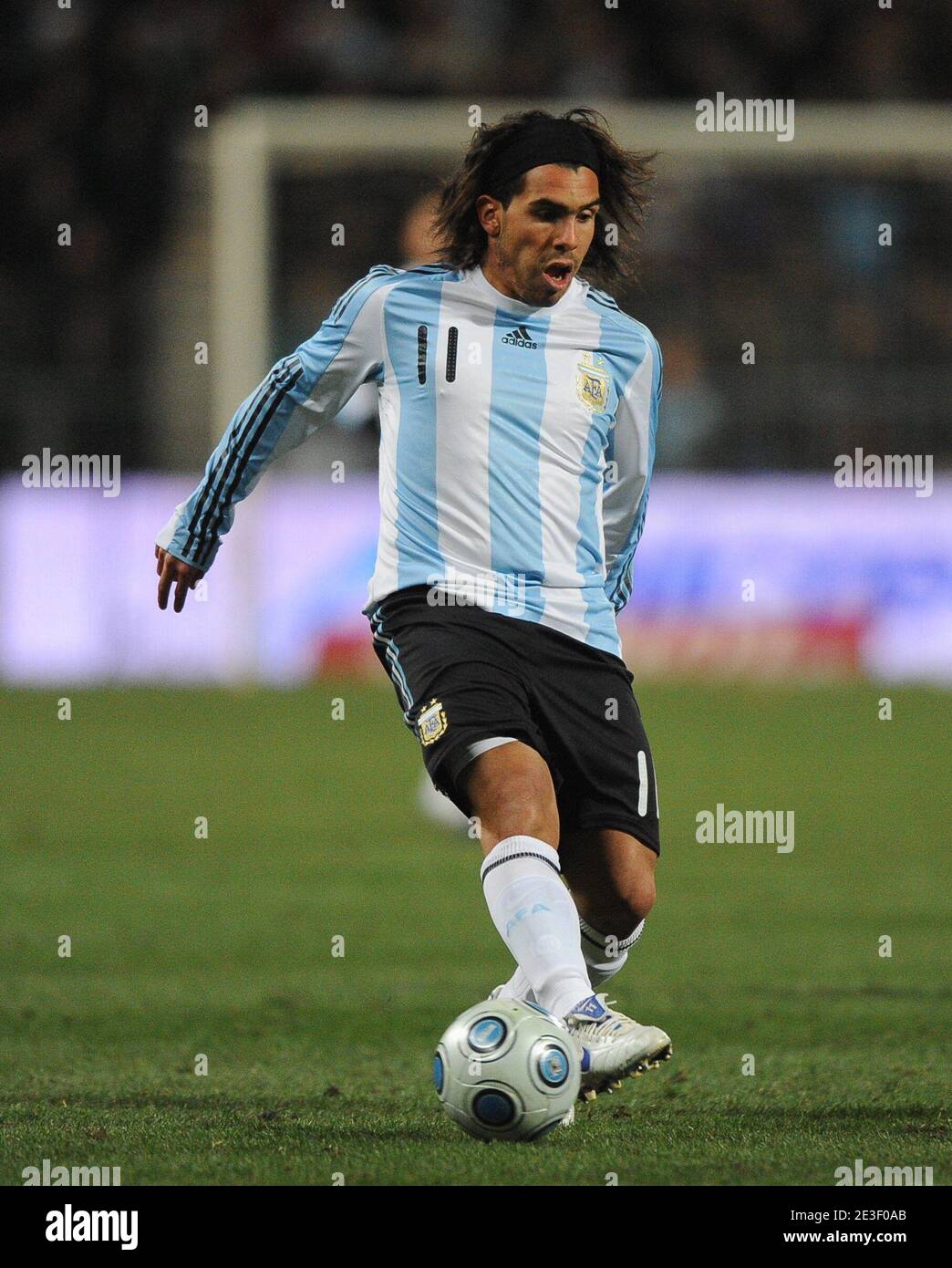 Carlos tevez argentina 11 in hi-res stock photography and images