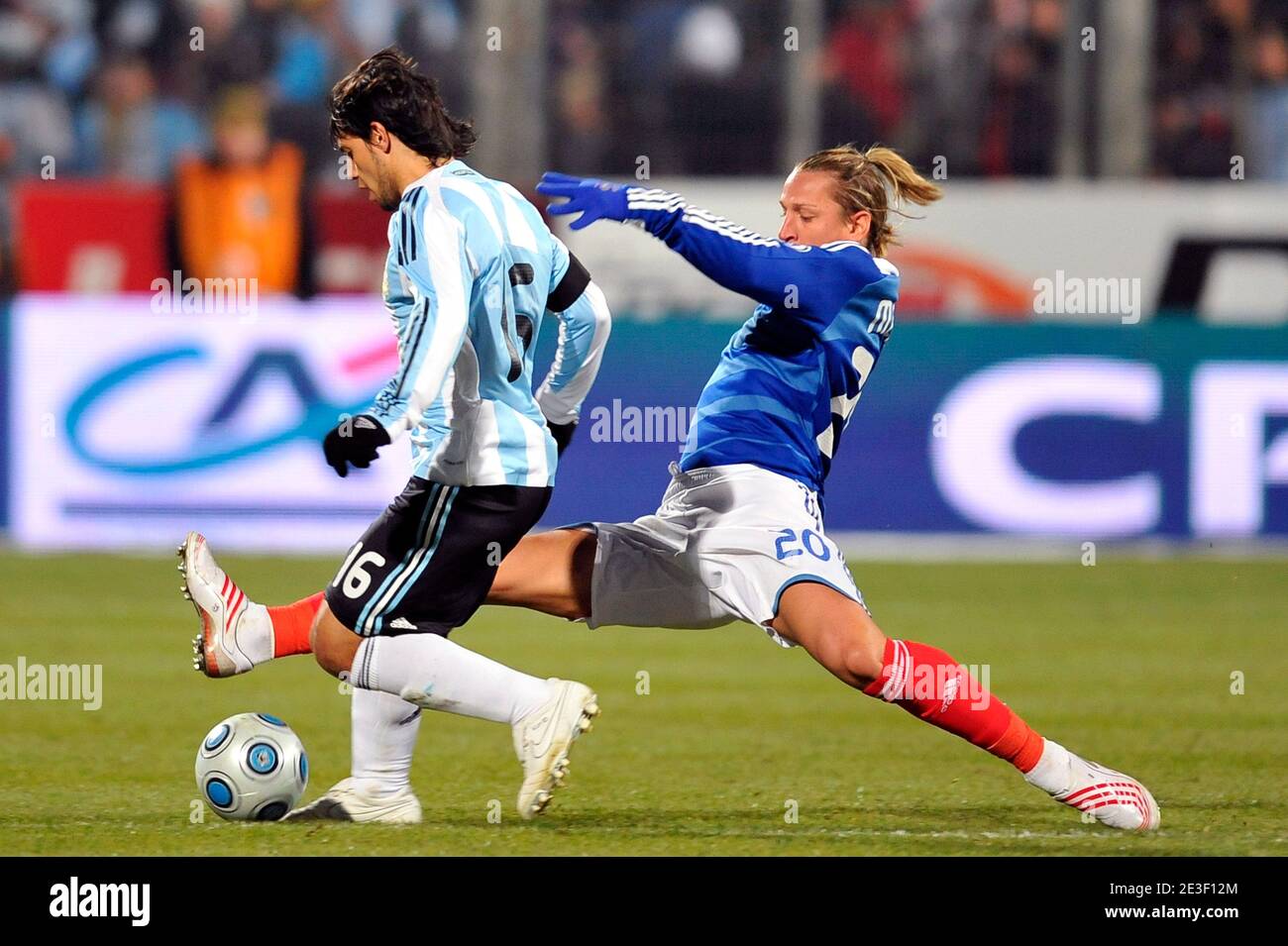Argentina's Sergio Aguero and France's Philippe Mexes during the International Friendly Soccer match, France vs Argentina at the velodrome Stadium in Marseille, France on February 11, 2009. Argentina won 2-0. Photo by Stephane Reix/ABACAPRESS.COM Stock Photo