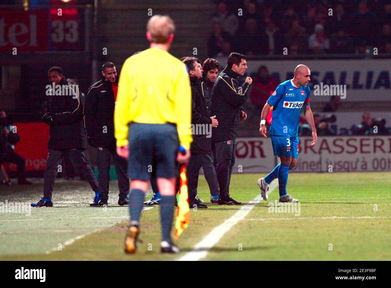 Lyon's Cris during French First Soccer match Nancy vs Lyon in Nancy, France on February 21, 2009. Photo by Mathieu Cugnot/ABACAPRESS.COM Stock Photo