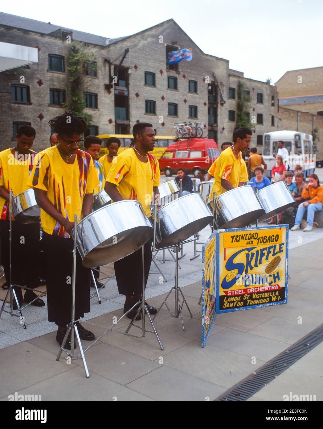 Steel orchestra hi-res stock photography and images - Alamy