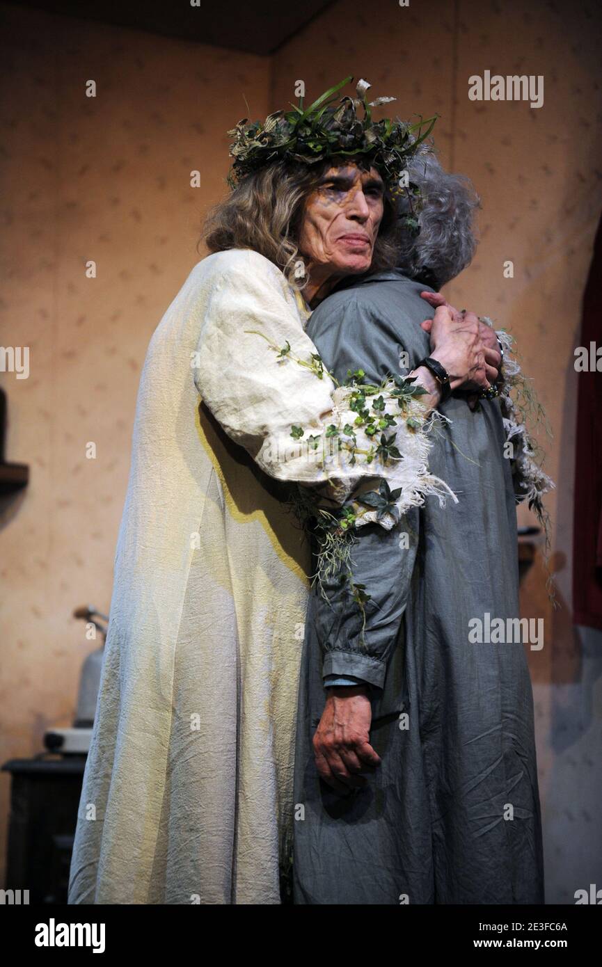 Laurent Terzieff and Claude Aufaure during curtain call of the play 'L'habilleur' staged by Laurent Terzieff and written by Ronald Harwood at the Theatre Rive Gauche in Paris, France on February 28, 2009. Photo by Raymond Delalande/ABACAPRESS.COM Stock Photo